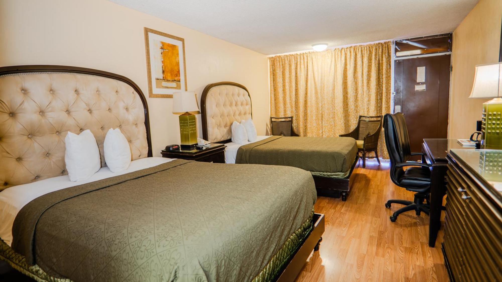 G T Hotels Inn & Suites Extended Stay 维克多维尔 外观 照片